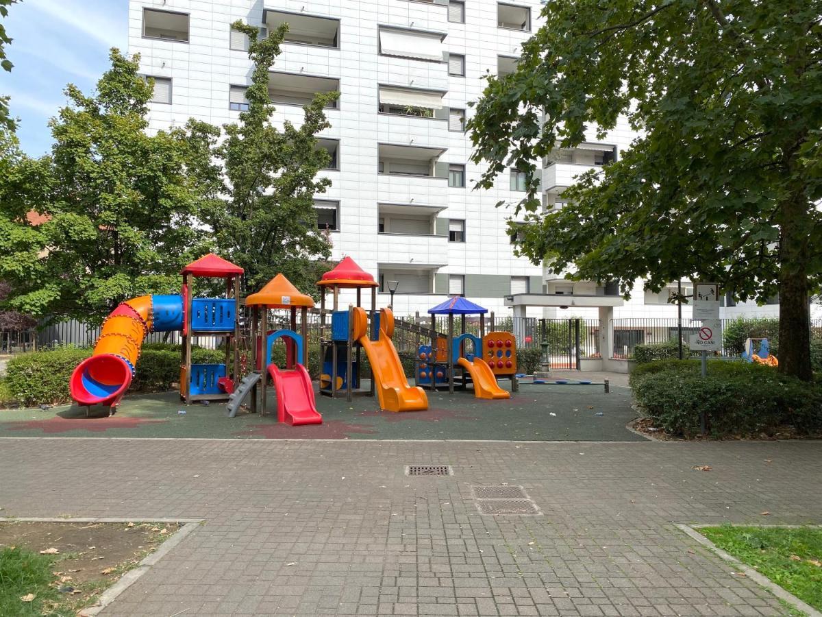 Appartamento Sulla Metro 3 Gialla Maciachini Milano Ngoại thất bức ảnh